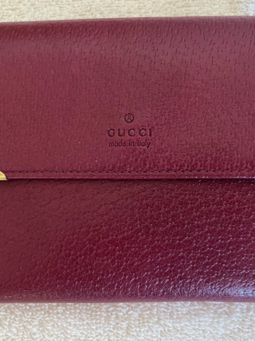 NEW LISTING! Vintage Gucci Burgundy Leather Bifold Wallet & Matching Key Holder